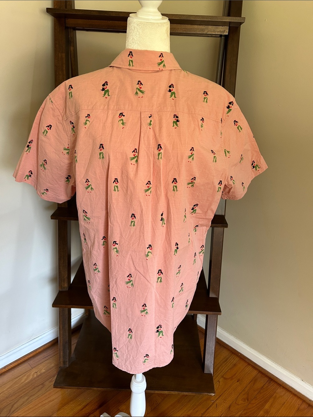Rip Curl Short-Sleeve Button-Down Shirt with Hula Girl Print - Picture 3 of 5